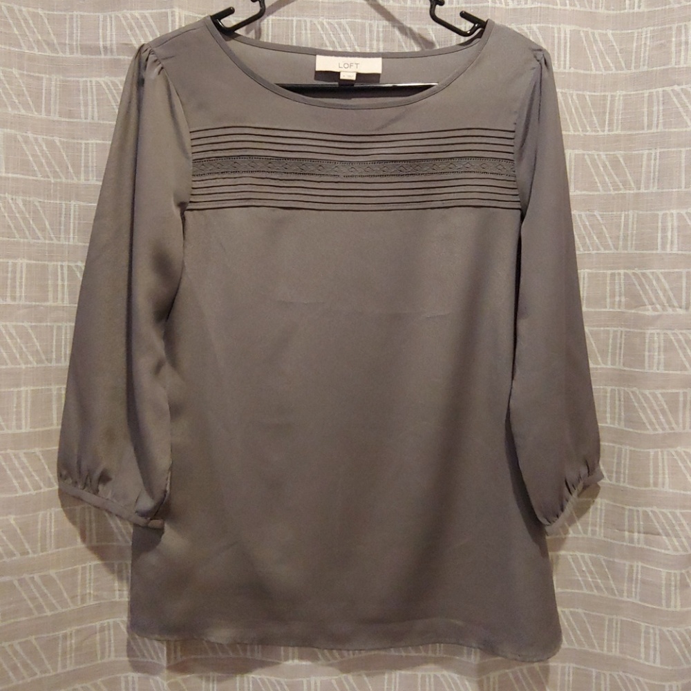 Ann Taylor Loft grey blouse size S NWOT